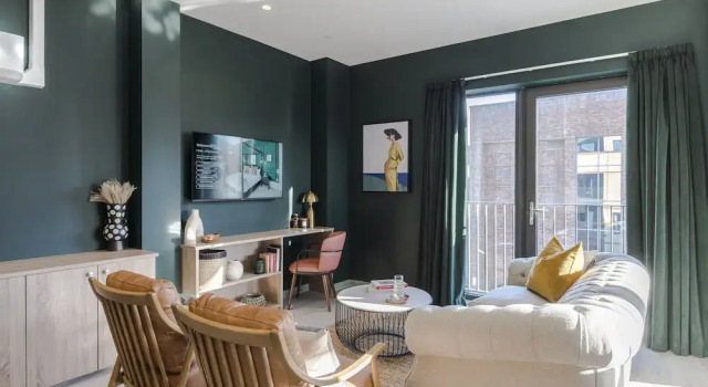 Апартаменты с балконом Your Apartment I Milton Keynes
