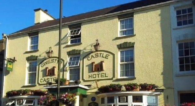 The Castle Hotel, Rezervați Hotel Lampeter Ceredigion