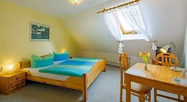 Gasthaus & Pension Zur guten Quelle, Prenota Hotel Molsdorf Luther Trail