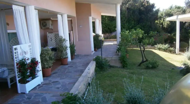 Appartamenti Il Giardino, Book Lejlighed Hoteller i Porto Rotondo med parkering, Parkering