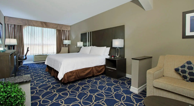 Люкс Holiday Inn Express and Suites Houston North - IAH Area by IHG