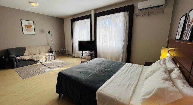 Apartment 604