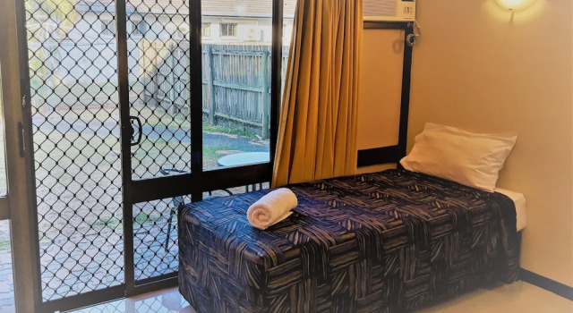 Номер Standard с 2 комнатами с видом на сад Miners Lodge Motor Inn