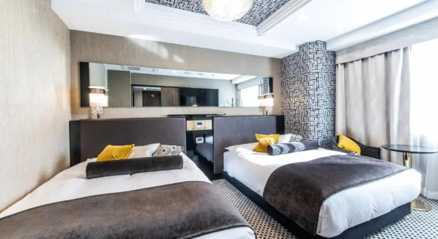 Люкс APA Hotel & Resort Midosuji Hommachi Ekimae Tower