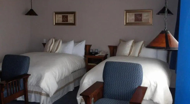 Четырёхместный номер Standard Gualala Surf Inn on the ocean bluff