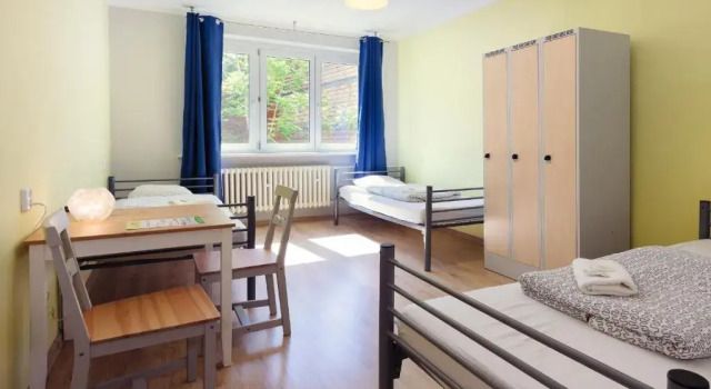 Трёхместный номер Patio Hostel