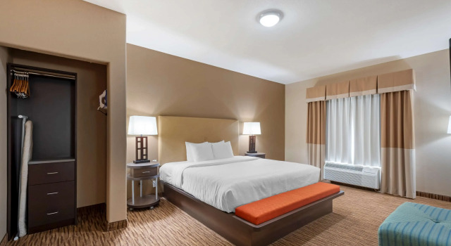 Двухместный люкс Best Western Plus DFW Airport Suites