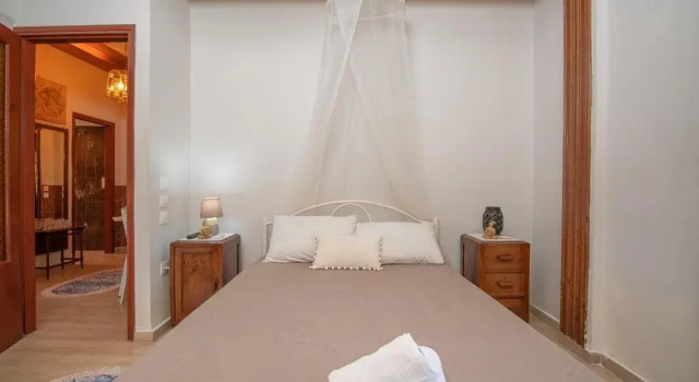 Fay’s Vintage Boutique House