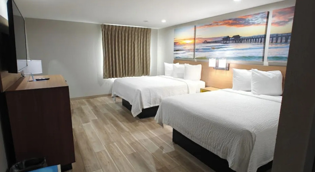 Четырёхместный номер Standard Days Inn by Wyndham Ocala North