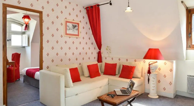 Люкс Logis Hôtel Restaurant Le Puits Doré