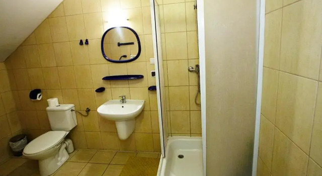 Полулюкс Hotel Dukat