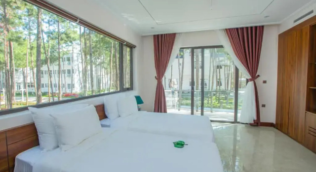 Четырёхместный номер Standard с видом на сад CEREJA Hotel & Resort Dalat