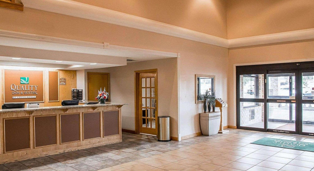 Days Inn - Forest Park Oh, Book Hotel Forest Park Ohio