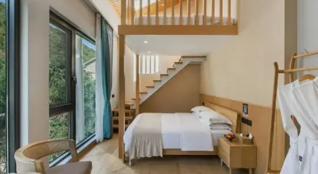 Кровать в общем номере с 6 комнатами ARTINN·Cave Private Hot Spring·Designer Accommodation (Anji Cloud Grassland Branch)