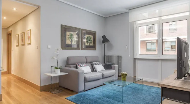 Art Gallery by Forever Rentals, Забронировать Отель Отели Бильбао 3 звезды, рядом с Дом культуры Barrainkua, 3*
