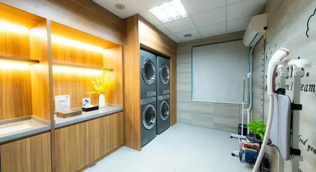 Home Inn Guomao, Book Hotel Hoteller i Beijing Province med parkering, Parkering