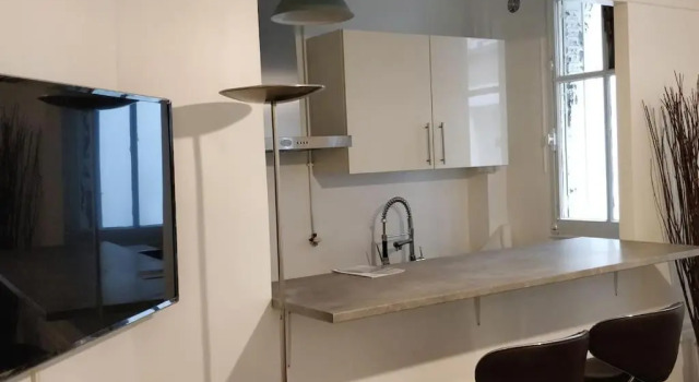 Nice and cozy 1b apartment in the heart of Paris, Забронировать Апартаменты/квартира 11-й округ: Бастилия Париж, рядом с Курон