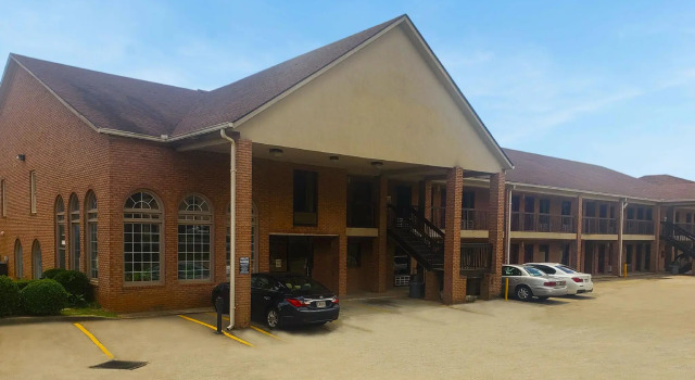 Ramada Limited Suites, Boek Hotel Hotels in Georgia met parkeren, Parkeren
