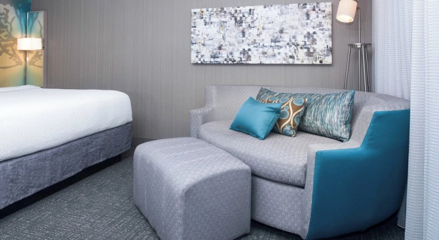 Люкс c 1 комнатой с балконом Courtyard by Marriott Lynchburg