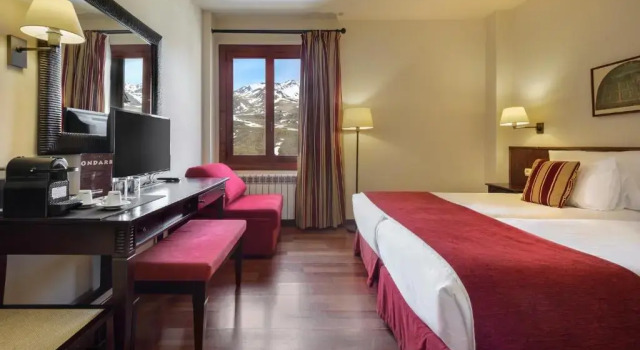 Трёхместный номер Standard Hotel Saliecho