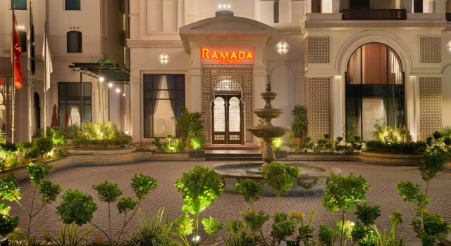Ramada by Wyndham Lahore Gulberg II, Rezerwuj Hotel Hotele 4-gwiazdkowe w Lahaur, 4*