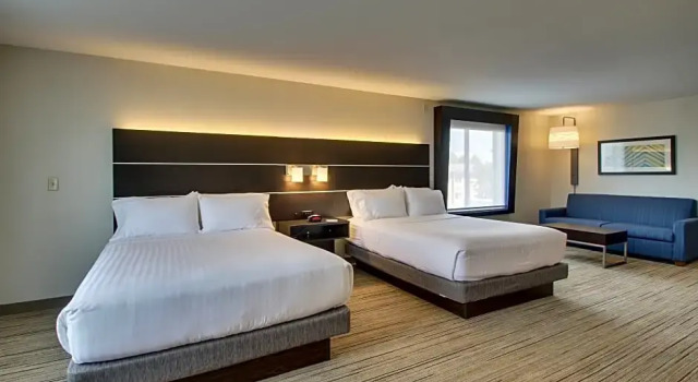 Номер Deluxe Holiday Inn Express Hotel & Suites Morris by IHG