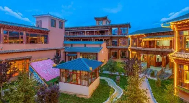 Yanggu Longbu  Hostel, Book Hostel / Vandrerhjem Hostels i Shangri-La, Hostel / Vandrerhjem