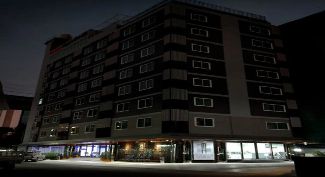 Top High Airport Link Hotel