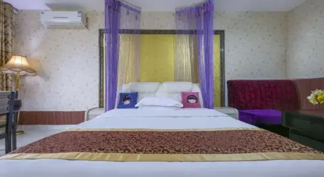 Люкс Deluxe Chongqing Yijun Themes Apartment