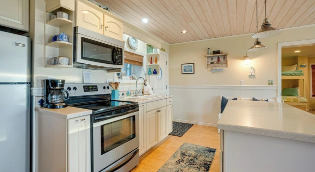 Коттедж Oceanfront Home in Port Orford: The Lighthouse