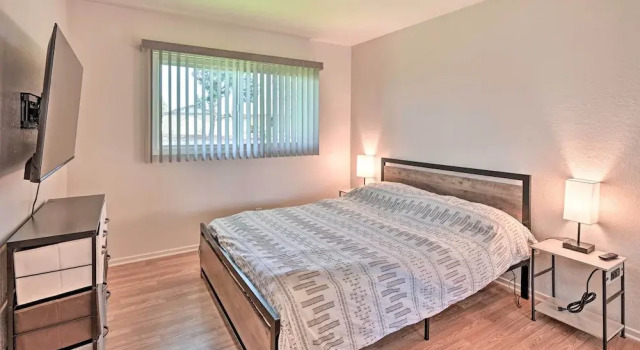 Family-Friendly Oceanside Home 5 Mi to Beach, Забронировать Отель Оушенсайд San Diego County