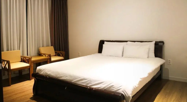 Hidden Hotel, Забронировать Отель Отели Согвипхо с парковкой, Парковка