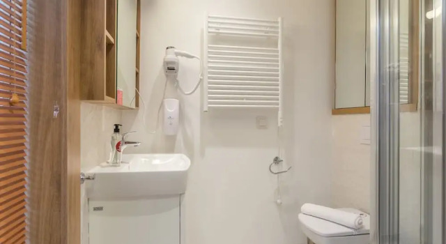 Люкс Comfort с балконом RentPlanet - Apartamenty Wolska