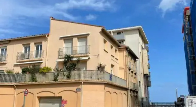 Grand appartement 87m2 à 10 mètres de la plage