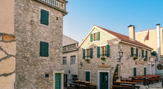 Apartment Lara 1Km From Sea