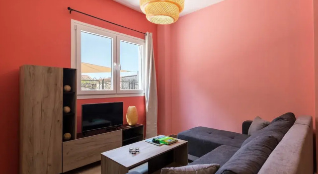 Кровать в общем номере (женский номер) Local Hostel & Suites