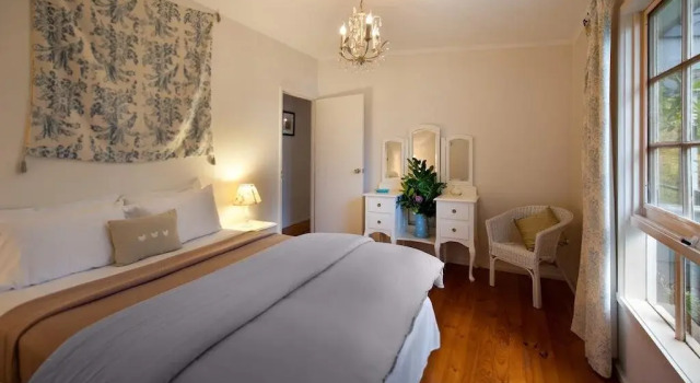 Foxmere, Book Hotel Daylesford 