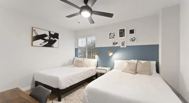 Modern & Homey 3BR Home, Remote Work Friendly, King Beds, Fast WiFi, Buchen Sie Ferienhaus Hotels in Pflugerville mit Parkplatz, Parkplätze
