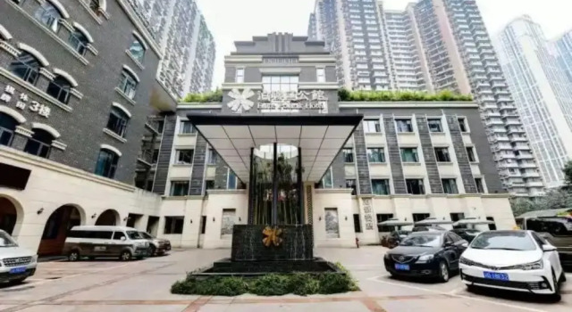 Bolianhui Hotel(Monument to the people's Liberation Shibati  Store), Book Hotel Hoteller i Chongqing med pool, nær Luohan Temple, Swimmingpool