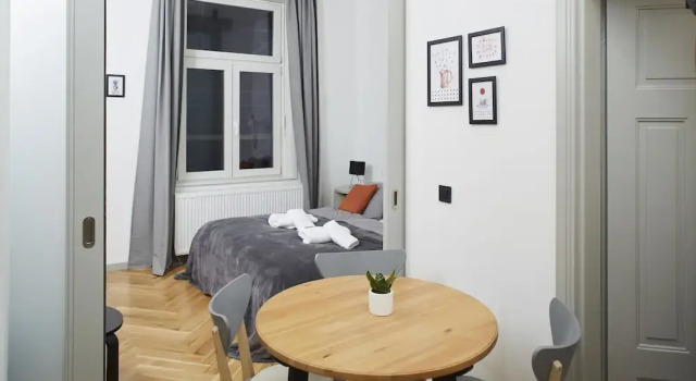 Zest and Nest Apartments in the center, Prenota Appartamento Hotel a Zagabria con parcheggio, vicino a Zagreb Funicular, Parcheggio