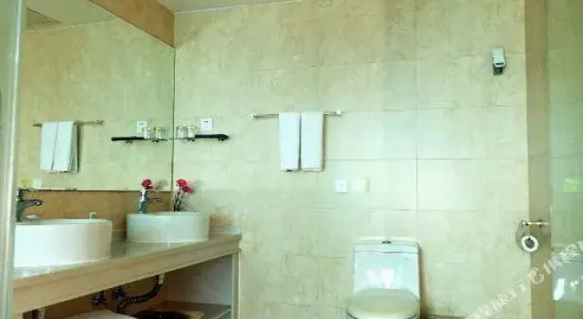 Yihai Hotel