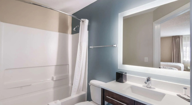 Четырёхместный люкс Sleep Inn & Suites Columbus near Fort Benning