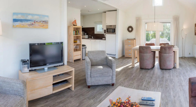 Luxurious, 2 Bathroom Holiday Home, 1,5 km From the Beach