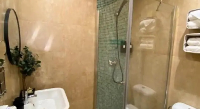 Номер Premium Naval Guest House