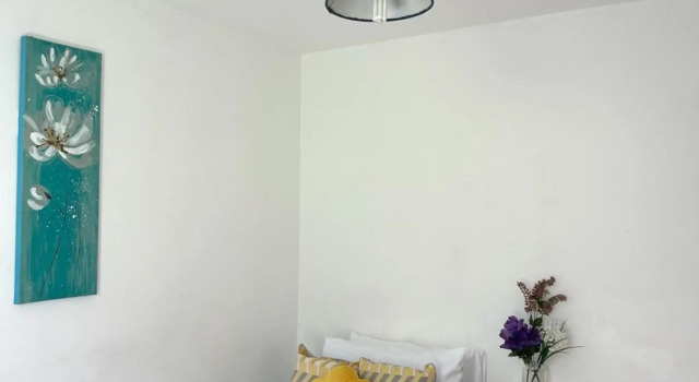 Langdale House 5 bedrooms total 9 beds contractor stay Free WIFI and Parking