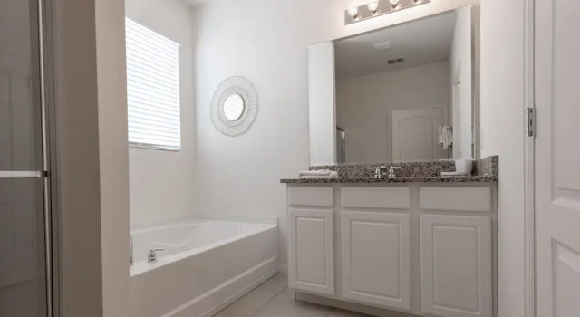 Коттедж 5268oba-solterra Resort 6 Bedroom Home by RedAwning