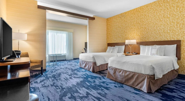 Четырёхместный номер Standard Fairfield Inn & Suites by Marriott Mebane