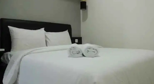 Cozy 2BR Apartment with Direct Access to Pool at Parahyangan Residence By Travelio, Boek Appartement Bandung West Java, in de buurt van Rumah Mode Factory Outlet