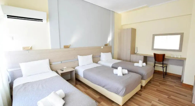 Трёхместный номер Standard Johns Hotel