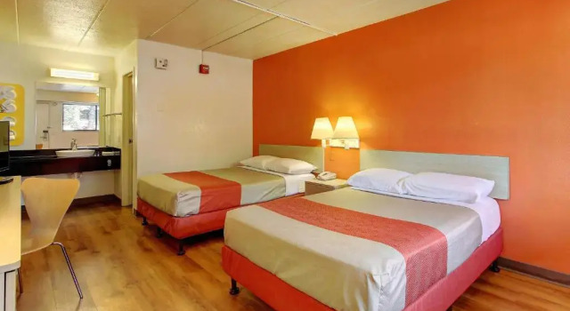 Четырёхместный номер Standard Motel 6-York, PA